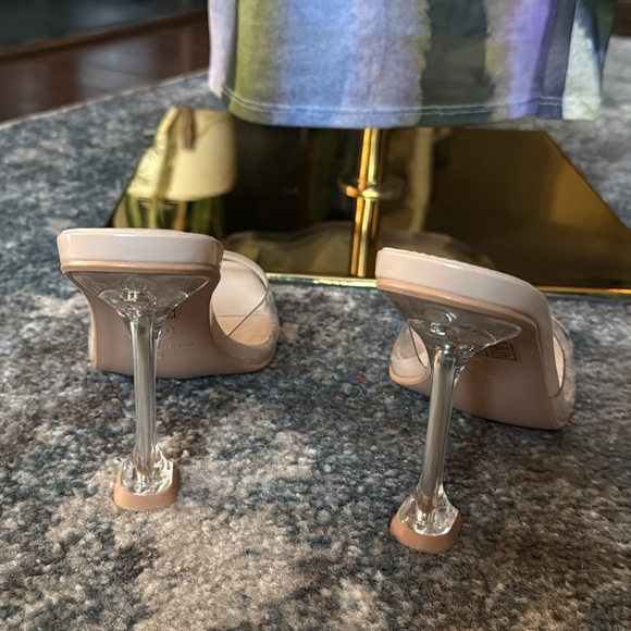 PrettyLittleThing Nude Clear Cake
Stand Heel Mule Sandals - Picture 11 of 16